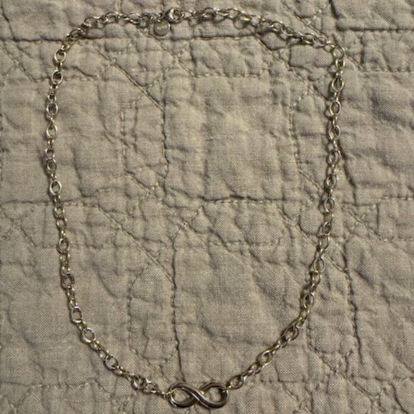 Tiffany Infinity Silver Necklace w/ Chunky Chain NWT (EXCLUSIVE!) - Picture 5 of 8